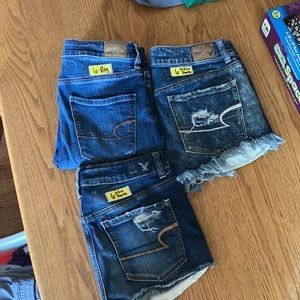 3 pair Size 6, American Eagle. 2 pairs shorties,1 jegging. Good shape!